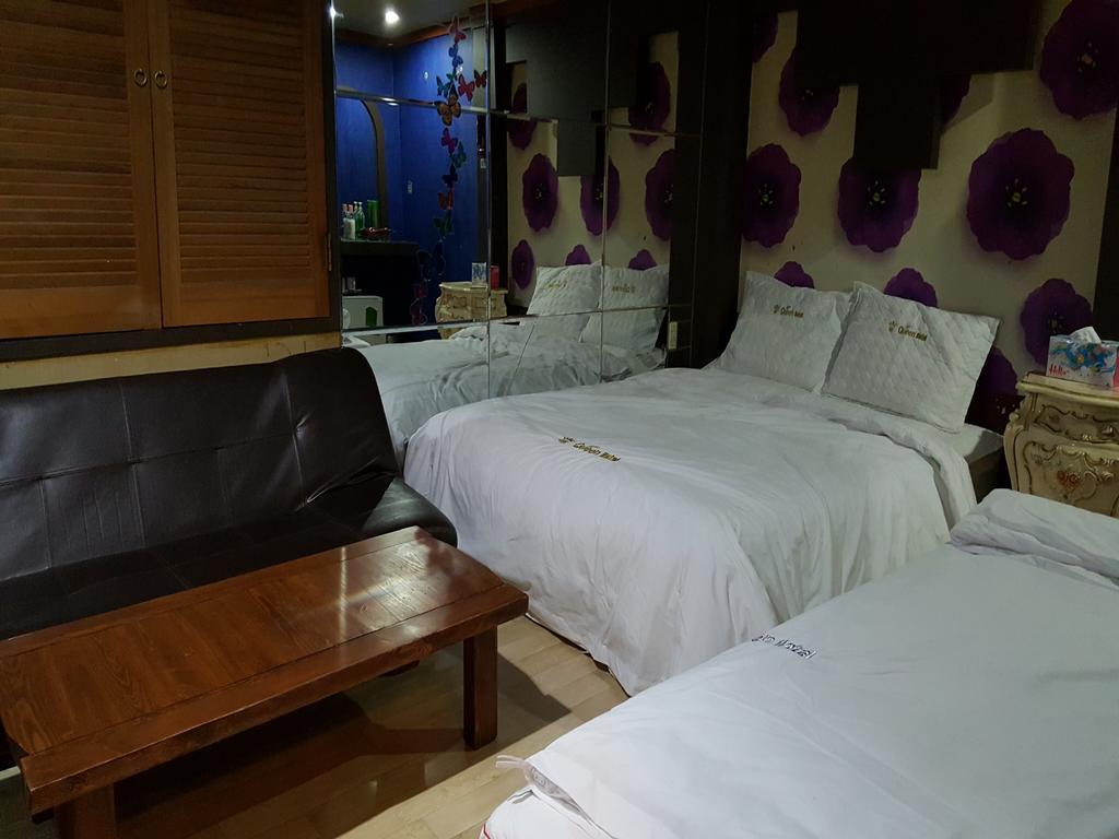 Hotel Queen Busan Exterior photo