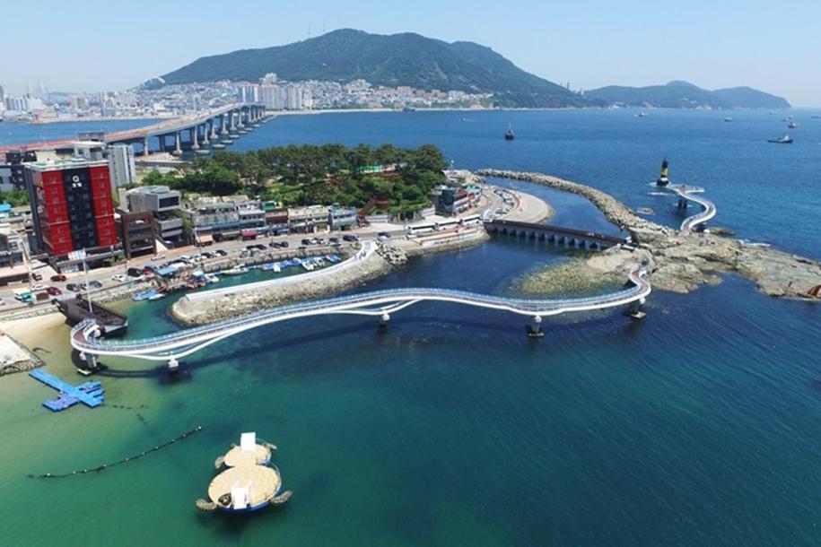 Hotel Queen Busan Exterior photo